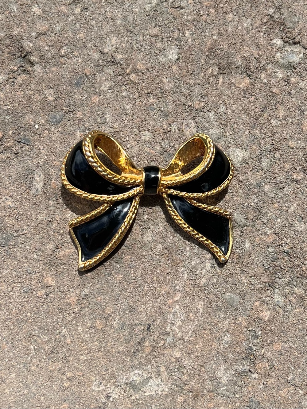 Vintage KJL for AVON Black Enamel Ribbon Bow Clip Pendant Brooch Gold Tone